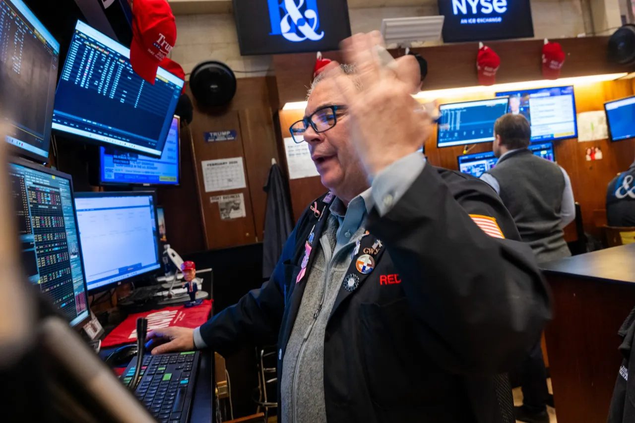 AI Boom Turns into Trillion-Dollar Market Shock, Investors Wake Up to Reality