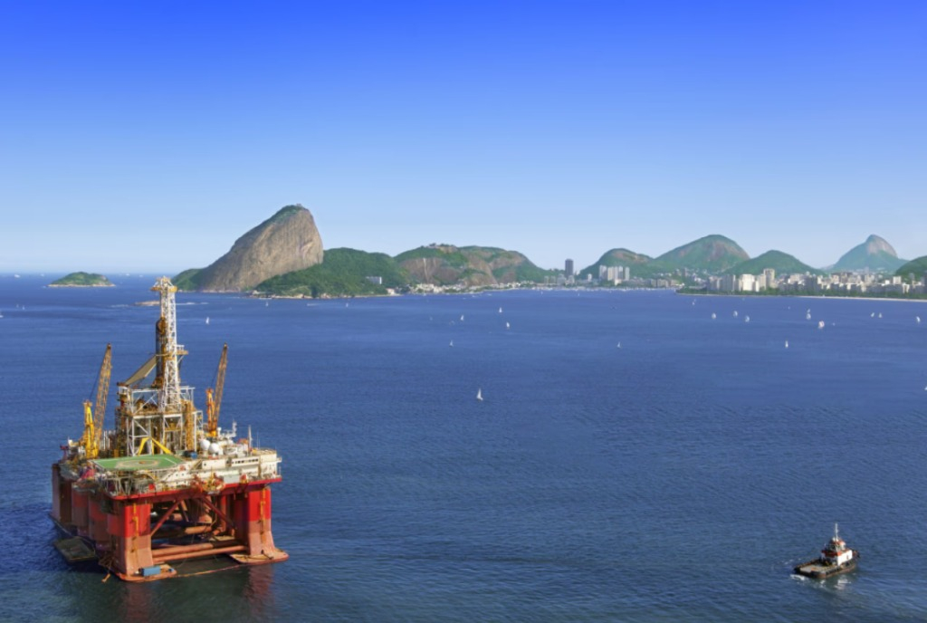 BP strikes largest oil discovery in 25 years off Brazil